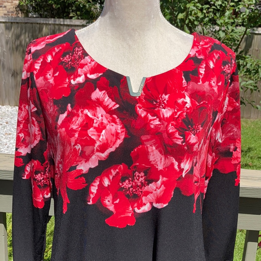 2 Fancy Calvin K Tops - Picture 10 of 16